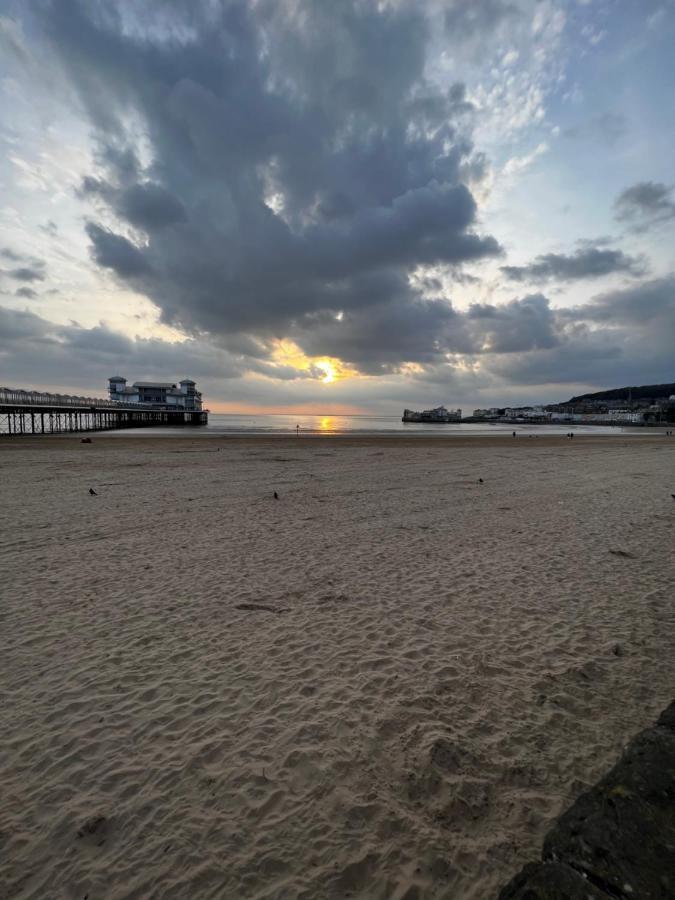 Queenswood Hotel Weston-super-Mare Bagian luar foto